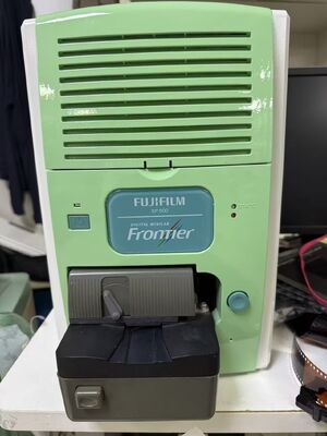 Çin Fujifilm SP-500 Film Tarayıcısı MFC10AR slayt taşıyıcısı ile bağımsız olarak tam set, profesyonel 35mm slayt ve film şeridi dijitalleştirme tarayıcısı Tedarikçi