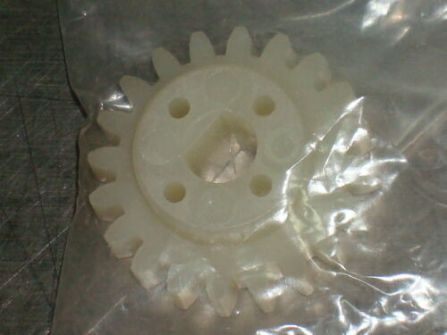 Çin FUJI FRONTIER (2) 327G02017B Spur Gear Minilab 350/355/370/375/550/570 Minilab Yedek Parça Tedarikçi