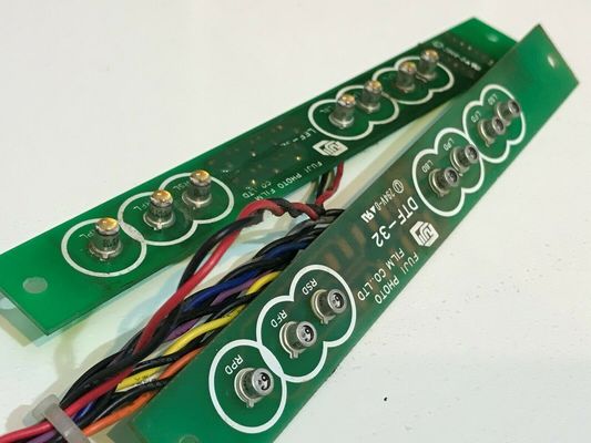 Çalışan bir İşlemciden Fuji FP232B Minilab Yedek Parça DTF-32 ve LEF-32 film sensörleri Tedarikçi